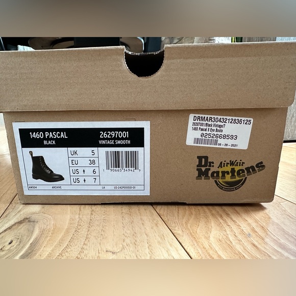 NWT Dr. Marten 1460 Pascal Vintage Smooth Boot - Picture 7 of 9